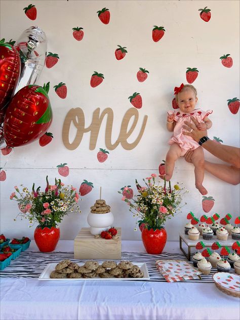 Baby Birthday Outfit, Baby First Birthday Themes, Baby Birthday Themes, One Year Birthday, 1st Birthday Party Decorations, 1st Birthday Party Themes, Strawberry Party, 1st Birthday Themes