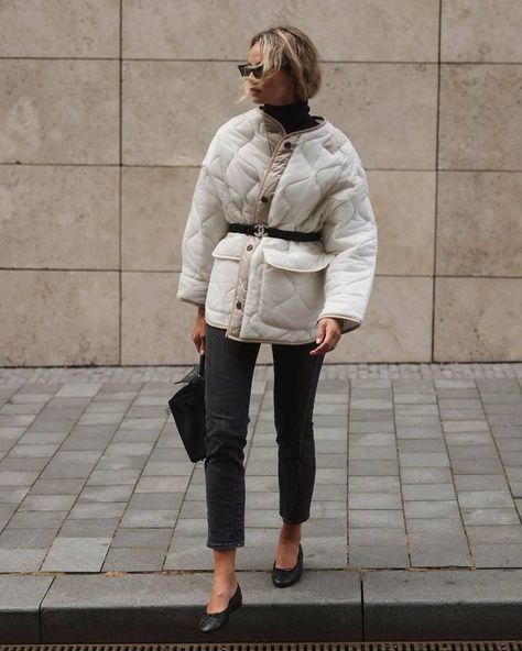 Loose Coat, Trendy Pants, Coat Trends, Leopard Print Jacket, Sneakers Looks, Style Inspiration Winter, Cute Winter Outfits, Winter Trends, Plaid Fashion