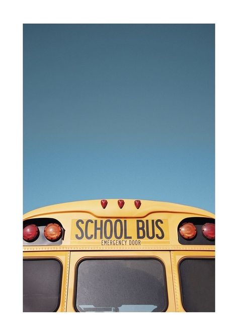 Bus Poster, Lisbon Tram, Vintage Foto's, Yellow School Bus, Junk Mail, Bus Camper, Bus Travel, It Ends With Us, School Logo