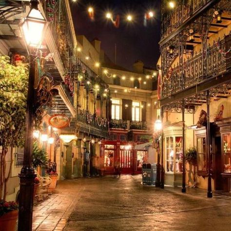 Nova Orleans, Diy Hack, New Orleans Travel, Las Vegas Hotels, Bacardi, New Orleans Louisiana, Happiest Place On Earth, French Quarter, Disneyland Resort