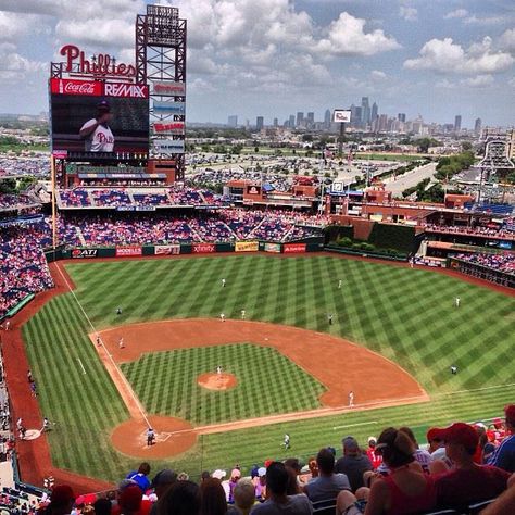 Citizens Bank Park Philadelphia Phillies #BaseballStadiums Midwest Summer, Citizens Bank Park, Philadelphia Phillies Baseball, Dancing On My Own, Baseball Park, Phillies Baseball, Baseball Stadium, Aesthetic Life, Baltimore Maryland