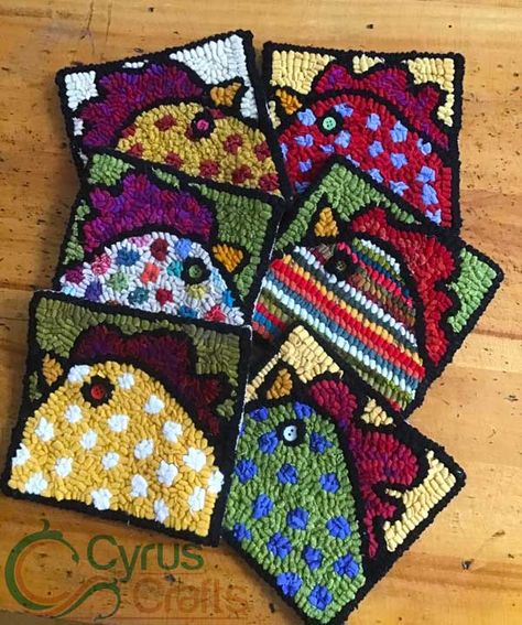 Hooked Mug Rugs Patterns, Hooked Mug Rugs, Locker Hooking Rugs, Needle Punching Patterns, Rug Hooking Patterns Free Design, Locker Hooking Patterns, Primitive Rug Hooking Patterns Free, Latch Hook Rugs Patterns, Christmas Rug Hooking