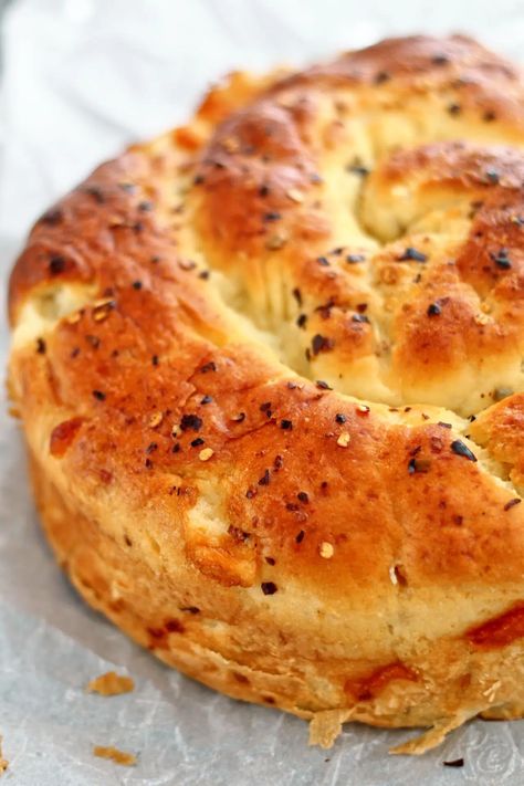 Gluten Free Spicy Cheese Bread - Let Them Eat Gluten Free Cake Spicy Cheese Bread, Cheese Sourdough Bread, Artesian Bread, Cheese Sourdough, Bread Soft, Gluten Free Sourdough, Spicy Cheese, Gluten Free Recipes Bread, Gluten Free Flour Blend