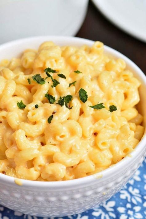 Mac and Cheese Recipe. Perfectly creamy and cheesy mac and cheese that takes only 30 minutes to make on stovetop. There are three kinds of cheese in this recipe for the best flavor and creaminess. #pasta #dinner #macandcheese #macaroni #easy Stovetop Mac And Cheese Recipe, Makaroni Keju, Easy Mac N Cheese Recipe, Easy Mac N Cheese, Best Mac N Cheese Recipe, Baked Mac And Cheese Recipe, Cheesy Mac And Cheese, Stovetop Mac And Cheese, Easy Mac And Cheese