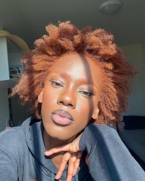 Hair Dye Ideas For Afro, Dark Skin Women With Ginger Hair Color, Colors To Dye Natural Hair, Auburn Afro Hair Black Women, 4c Dyed Hair Natural Ginger, Short Natural Ginger Hair, Dyed Afro Hair 4c Ginger, Short Ginger Natural Hair Black Women, Ginger Brows On Black Women