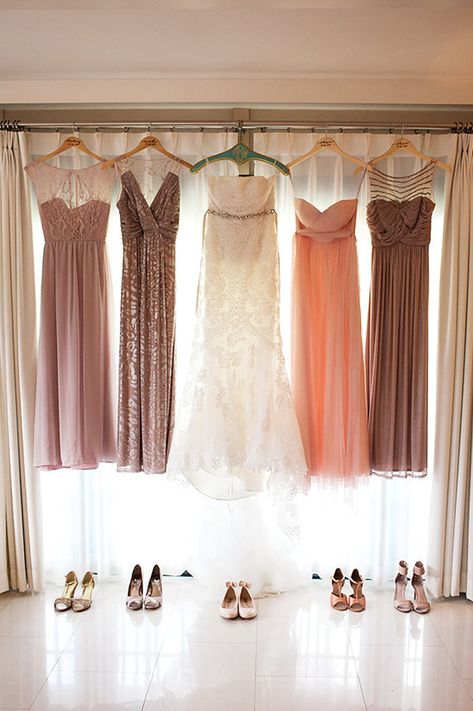 Hanging Wedding Dress, Gold Bridal Party, Wedding Photo List, Bridal Parties Pictures, Wedding Picture Poses, Bridesmaids Photos, Paris Wedding, Party Pictures, Bridal Party Photos