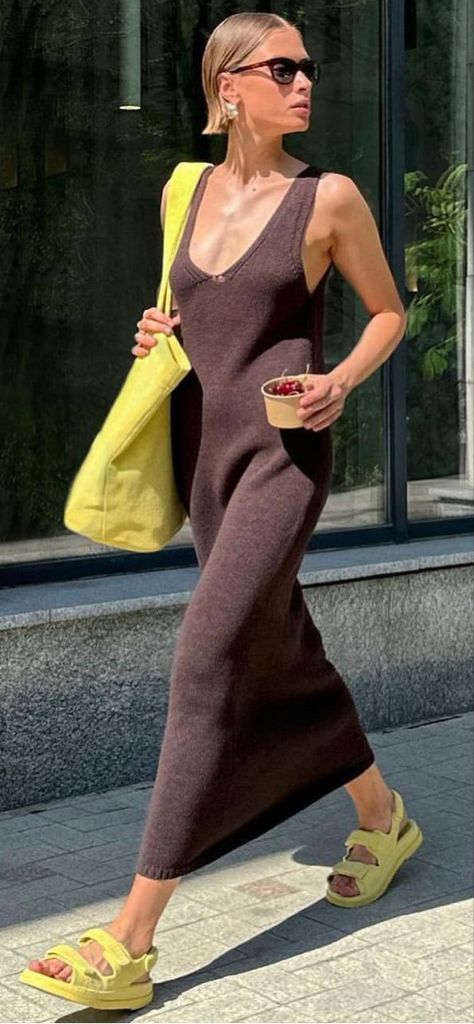 Sundress Street Style, Summer Dresses Street Style 2023, Italian Style Women Summer, Rome Street Style 2023, Silk Dress Casual Outfit Summer, Greece Street Style, Milan Street Style 2023 Summer, European Summer Street Style, Miami Street Style 2023