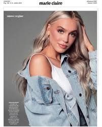 Be Bronze | LA & AZ Spray Tanning on Instagram: "𝐒𝐡𝐞'𝐬 𝐆𝐥𝐨𝐰𝐢𝐧𝐠…. @alexandracooper for @marieclairemag ✨🖤 • • • • • • • • #spraytanlosangeles #losangelesspraytan #westhollywoodspraytan #spraytanwesyhollywood #selftan #callherdaddy ... Alex Cooper Style, Sofia Franklyn, Call Her Daddy, Alex Cooper, Popular Podcasts, Barstool Sports, Beautiful Photoshoot Ideas, Exclusive Home, Successful Women