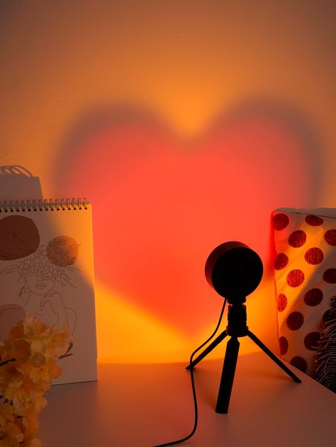 Heart Lamp Aesthetic, Heart Shaped Lamp, Cool Lighting For Bedroom, Cute Room Lights, Red Light Lamp, Heart Lights Aesthetic, Cute Lights For Bedroom, Sunset Room Decor, Lamparas Aesthetic