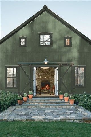 Look at the paint color combination I created with Benjamin Moore. Via @benjamin_moore. Siding: Backwoods CC-630; Trim: Topsoil CC-692. Essex Green Benjamin Moore Exterior, Essex Green Exterior House, Essex Green Benjamin Moore, Cape Exterior, Cottage Exterior Colors, Essex Green, Benjamin Moore Exterior, Studio Vibes, Green Barn