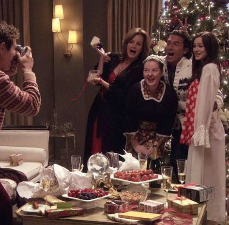 Estilo Blair Waldorf, Blair Waldorf Aesthetic, Gossip Girl Aesthetic, Christmas Inspo, Aesthetic Indie, Online Diary, Blair Waldorf, Queen B, Winter Aesthetic