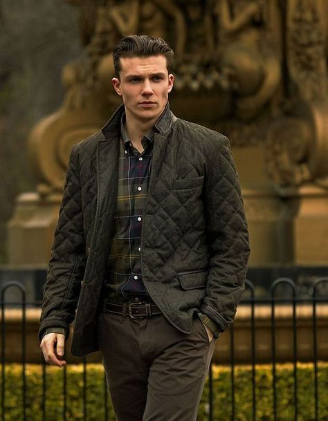 8 Fashion Trends For Men In 2019 Barbour Jacket Mens, Barbour Coat, Mens Fashion Fall Outfits, Mens Fall Outfits, Paradise Garage, Barbour Quilted Jacket, Quilted Jacket Men, Herren Style, Style Masculin