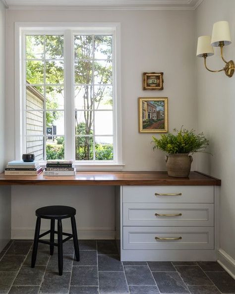 Flex Room Ideas, Custom Window Seat, Window Desk, Window Seat Kitchen, Homework Room, Dining Room Renovation, Mudroom Laundry Room, Desk Area, Cottage Renovation