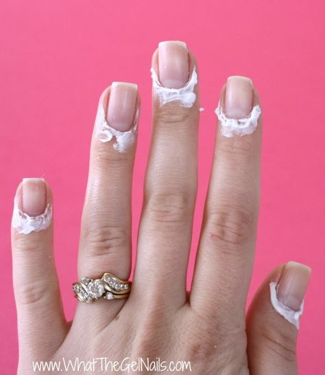 10 Nail Hacks Every Girl Needs to Know - Society19 Gel Nails Long, Nail Hacks, Nail Polish Hacks, Gel Polish Manicure, Moda Emo, Gel Nail Tips, Pink Gel, Gel Nails Diy, Manicure Tips