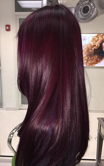 Dyed Long Hair Ideas, Dark Red And Light Red Hair, Hair Dye Ideas For Dirty Blonde, Dyed Dark Hair, Hair Color Ideas For Green Eyes, Green Eyes Hair Color Ideas, Plum Hair Colour, Dark Hair Green Eyes, Pelo Color Vino