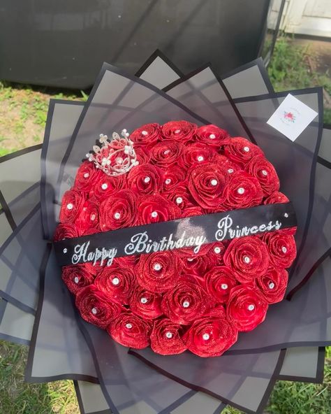 happy birthday princess 👸🏽👑 50-count with crown and rhinestones 💋🌹 - - - #roses #reels #rosas #florist #rosaseternas #eternalroses #explore #bouquet #viral #fyp #ramobuchon #smallbusiness #explorepage Happy Birthday Ramo, Birthday Ramo, Happy Birthday Princess, Birthday Princess, Random Stuff, Bouquets, Florist, Happy Birthday, Roses