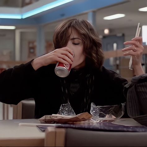 Allison Breakfast Club, Allison Reynolds, Breakfast Club Movie, Clubbing Aesthetic, I Love Cinema, The Breakfast Club, Iconic Movies, Movies And Tv Shows, Pretty People