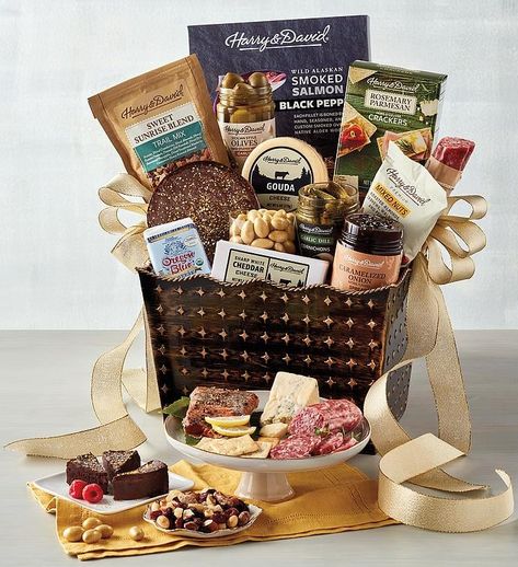 Wafer Rolls, Wine Basket, Best Gift Baskets, Cinnamon Pecans, Cheese Straws, Vanilla Spice, Ideas Navidad, Healthy Gift, Gourmet Snacks