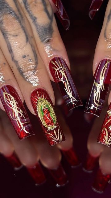 ⁺⋆𓆩CHERRY𓆪⋆⁺ on Instagram: "Red lowrider for @giuliaspinellitattoo ❣️ @_cultureaddicts_ cherry lowrider stencils CODE: CHERRY323 @nailsupplyhouseinc chrome & gold gel + cateye @southtxnailsupply 12/18mm liner brushes" Gel X Long Nails, Lowrider Show Outfit, Lowrider Inspired Nails, Red Nail Sets Long, Crucifix Nails, Gold And Red Nails Acrylic, Low Rider Nails, Lowrider Nail Designs, Red 90s Nails