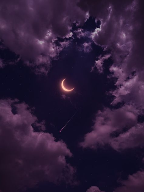 Photography, moon, moon photography, The Moon, Beautiful Sky, Moon and Clouds Gothic Moon Aesthetic, Aesthetic Picture Of Moon, Full Moon Color Palette, Serencore Aesthetic, Magic Moon Aesthetic, Moon Atheistic, Dream Aesthetic Purple, Midnight Core Aesthetic, Day Dream Aesthetic