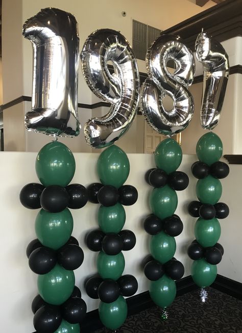 High School Reunion Ideas! Graduation Ideas! Link Balloon Designs! Milar Balloon Designs! Green, Black, and Silver Party! School Reunion Ideas, High School Reunion Ideas, High School Reunion Planning, Black And Silver Party, School Reunion Decorations, Class Reunion Planning, 50th Class Reunion Ideas, Reunion Centerpieces, 10 Year Reunion