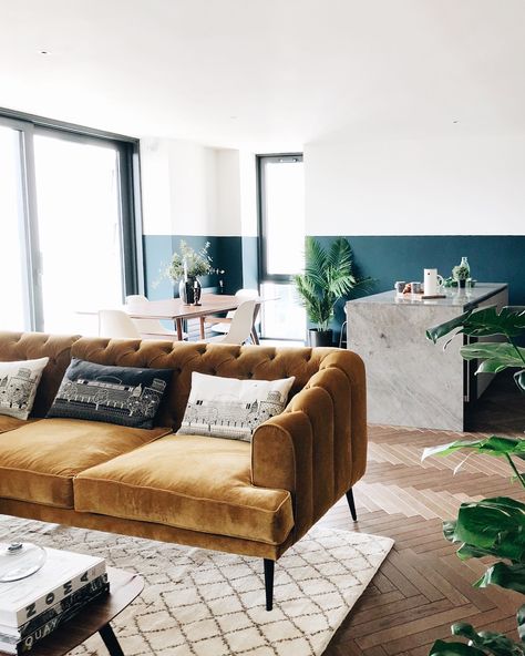 The Golden Hour: Why It's Yellow's Time To Shine — Gold is a Neutral Sofas Ideas Drawing Room, Golden Sofas, Colorful Sofa, Gold Couch, Velvet Sofa Living Room, Velvet Sofas, Mad About The House, Beautiful Sofas, Gray Sofa