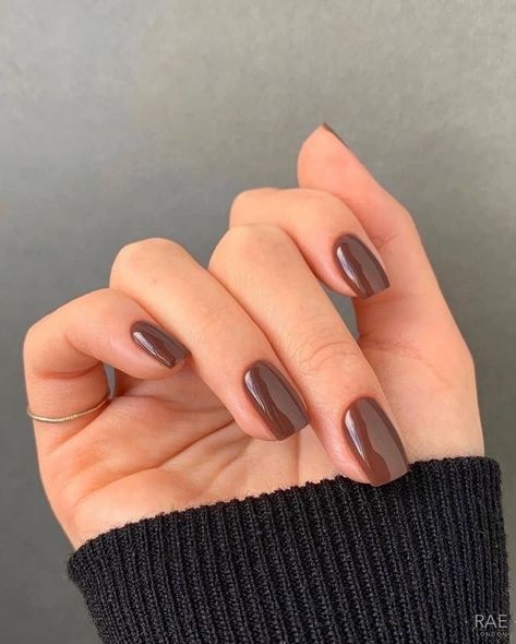 Squoval Brown Nails, Square Gel Nails Fall, Kutek Disney, Brown Nail Polish, Brown Nail, Brown Nails Design, Nude Nail Designs, Smink Inspiration, Casual Nails