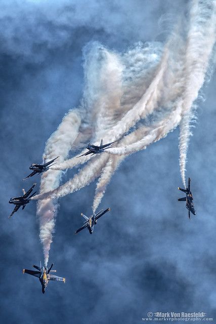 Blue Angels Delta Loop Break Friday practice show at the 2016 Reno Air Races and Air Show. Angels Photography, Blue Angels Air Show, Blue Angles, Reno Air Races, Us Navy Blue Angels, Usaf Thunderbirds, Air Sports, Air Race, Private Jets