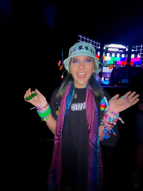 Riddim Aesthetic, Rave Babe Aesthetic, Dubstep Rave Outfits, When We Were Young Festival Outfits, Rave Poses, Dubstep Outfits, Rave Party Outfit, Rave Concert, Rave Fit