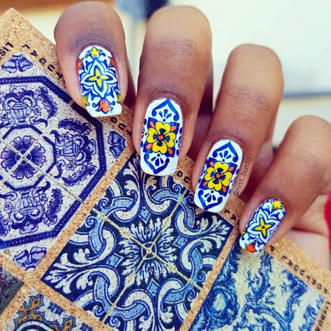 Lisbon Nails, Portuguese Inspired Nails, Portugal Nails Art Designs, Amalfi Nails, Portugal Inspired Nails, Portuguese Nail Art, Blue Tile Nail Art, Spanish Tile Nail Art, Portuguese Tile Nail Art