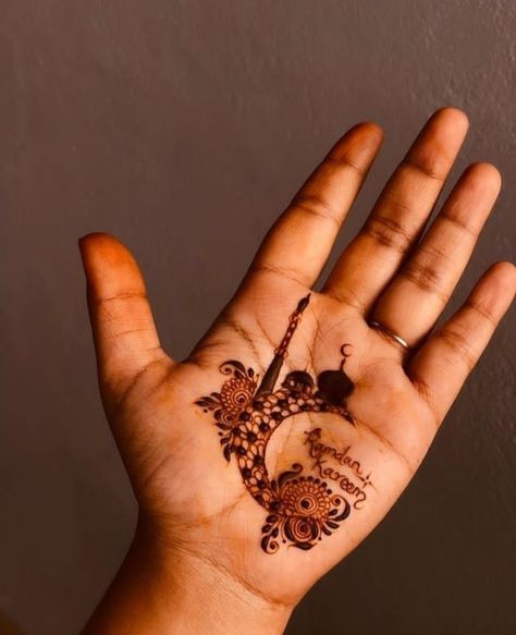 Chand Raat Mehndi Design, Minimum Mehendi Designs, Chand Raat Mehndi, Chand Raat, Arabic Mehendi, Short Mehndi Design, Mehandhi Designs, Cute Henna Designs, Eid Mehndi