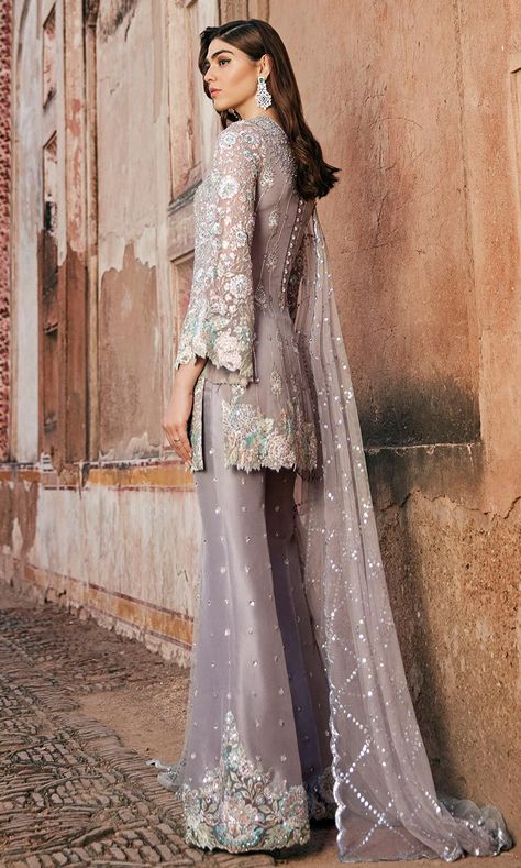 Wedding Fits, Nomi Ansari, Pakistani Party Wear Dresses, Pakistani Formal Dresses, Pakistani Party Wear, Pakistani Wedding Outfits, Pakistani Fancy Dresses, Pakistani Fashion Party Wear, Salwar Kamiz