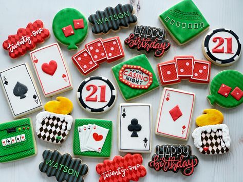 Casino Night Cookies, Las Vegas Cookies, Casino Cookies Decorated, Las Vegas 21st Birthday Ideas, Casino Cupcakes, 21st Birthday Cookies, 21st Birthday Vegas, Casino Food, Designed Cookies