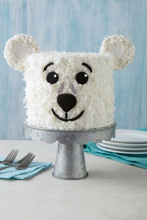 Polar Bear Cake, Animal Birthday Cakes, Wilton Cake Decorating, Winter Treats, Bear Cake, Cake Layers, Winter Cake, Icing Colors, Animal Cakes