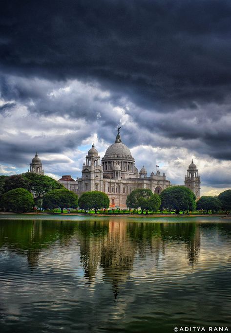 Victoria Memorial Hall / Aditya Rana Victoria Memorial Kolkata Photography, Victoria Memorial Kolkata, Wedding Architecture, Edwin Lutyens, Victoria Memorial, Photography People, Spring Landscape, West Bengal, Ig Stories