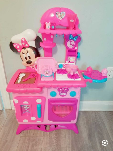 Minnie Mouse Kitchen Playset, Minnie Mouse Stuff, Minnie Mouse Playhouse, Minnie Mouse Room Decor, Minnie Mouse Kitchen, Milkshake Machine, Kitchen Playset, Minnie Mouse Toys, Disney Princess Toys