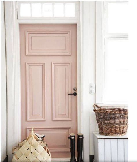 Calamine or Pink Ground by Farrow & Ball Pintu Interior, Koti Diy, Pink Paint Colors, Beautiful Front Doors, Front Door Paint Colors, Interior Design Per La Casa, Door Paint Colors, Deco Rose, Pink Door