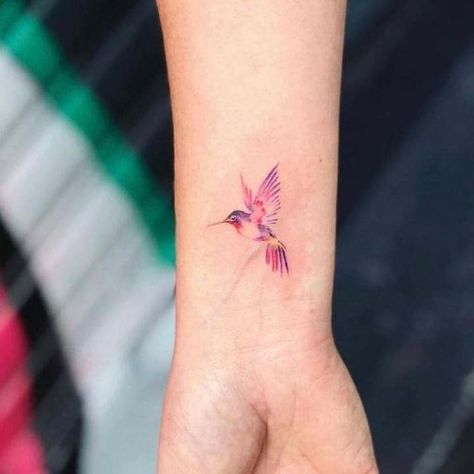 Tattoo Hummingbird, Design Tatuaje, Small Hummingbird Tattoo, Watercolor Bird Tattoo, Cute Animal Tattoos, Tattoo Placements, Small Watercolor, Disney Tattoo, Tatuaje A Color