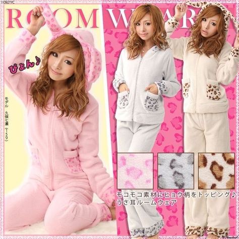 90s Asian Fashion, Fluffy Pajamas, Ganguro Girl, Hime Gal, Bruh Girl, Room Wear, Hime Gyaru, 일본 패션, Kawaii Clothing