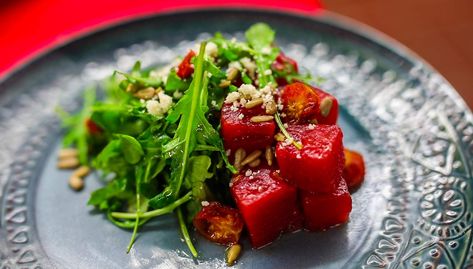 Recipe: Compressed watermelon salad Compressed Watermelon Salad, Marinated Watermelon Salad, Compressed Watermelon, Watermelon Appetizer, Molecular Gastronomy Recipes, Watermelon Salad Recipes, Watermelon Wedge, Beer Dinner, Southern Dinner