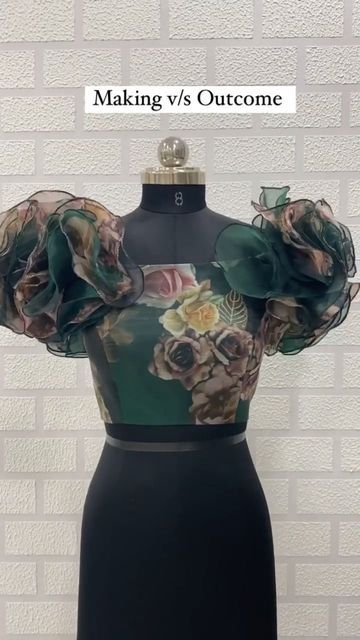 Designer Blouse Trends on Instagram: "Designer @rajarani_coaching . For more updates . Follow @designer_blouse_trends . . . . #designerblouse #stitching #hacks #reels #reelsinstagram" Rajarani Coaching, Stitching Hacks, Simple Kurta, Simple Kurta Designs, Designer Blouse, Kurta Designs, Blouse Designs, Coaching, Stitching