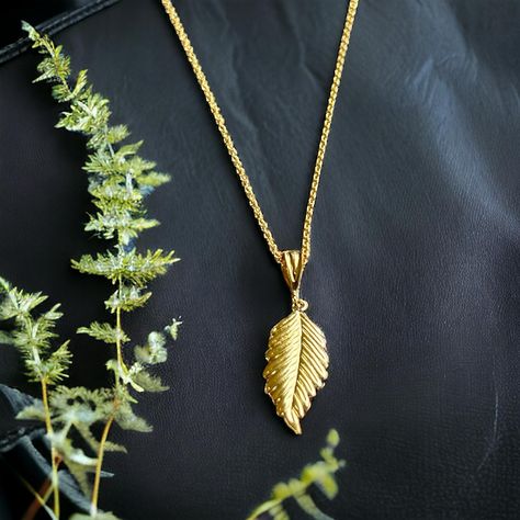 Golden Feather, Feather Necklace, Feather Necklaces, Pandora Bracelets, Gold Filled, Chain, Gold, Dresses