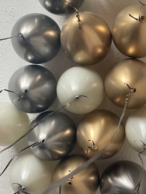 Metallic Birthday Party Decorations, Silver Gold Balloon Garland, Grey Birthday Party Decorations, Gold And Silver Birthday Decorations, Grey Party Decorations, Silver And Gold Birthday, Silver And Gold Party, Black Gold Silver Party, Silver And Gold Decorations