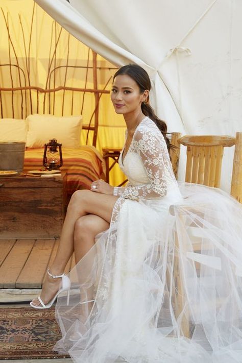 Wedding Dress Celebrity, Wedding Dresses Celebrity, Princess Ball Gown Wedding Dress, Celebrity Bridal Look, Jamie Chung Wedding, Jamie Chung Makeup, Wedding Dresses Celebrities, Celeb Wedding Dress, Merlin Balinor