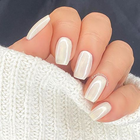 Natalia 🇺🇸 on Instagram: “*Ad/Gifted*. Dip My Toes by #duricosmetics 💗 This beautiful Perl-y off white polish is another member from Atlantis Collection. 2 easy…” Bridal Shower Nails, Bachelorette Nails, Ivory Nails, Nail Vibes, Wedding Day Nails, Bridal Nails Designs, Bridesmaids Nails, Nails Glossy, Nail Shimmer