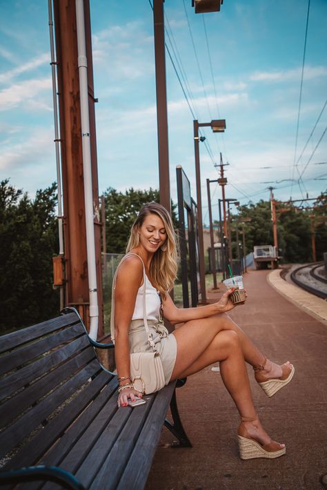 Wedges Outfit, Skater Look, Casual Chic Spring, Chambray Romper, Spaghetti Strap Rompers, Red Chiffon, Casual Rompers, Short Sleeve Romper, White Romper