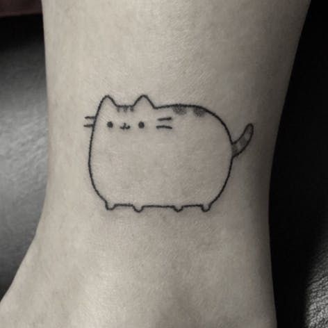 Fat Cat Tattoo, Kitten Tattoo, Stick Poke Tattoo, Cute Cat Tattoo, Cat Tattoo Small, Funky Tattoos, Hand Poked Tattoo, Cat Tattoo Designs, Cute Little Tattoos