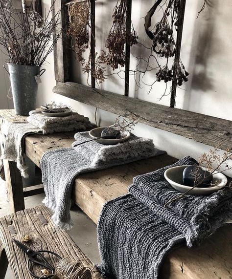 Wabi Sabi Interior, Linen Bath Towels, Boutique Interior, Bed Linens Luxury, Linen Towels, Luxury Linen, Interior Design Tips, Pure Linen, Interior Design Projects