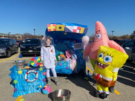 Spongebob Themed Trunk Or Treat, Truck Or Treat Game Ideas, Trunk Or Treat Spongebob Theme, Spongebob Halloween Decorations, Sponge Bob Trunk Or Treat Ideas For Cars, Trunk Or Treat Spongebob, Spongebob Trunk Or Treat, Spongebob Trunk Or Treat Ideas, Spongebob Halloween