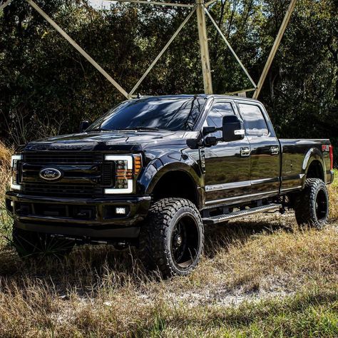 Ford F250 Super Duty Diesel Trucks, King Ranch Truck, F150 King Ranch, Ford F250 Diesel, Ford F150 King Ranch, Diesel Pickup Trucks, Ford Super Duty Trucks, Big Ford Trucks, Diesel Trucks Ford